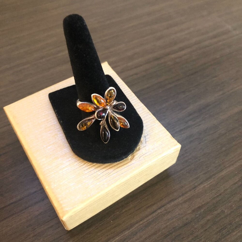 Sterling Silver Ring with Multi Amber Stones - Picture 5 of 12